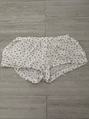 Brandy Melville White Floral Print Athletic Lounge Shorts